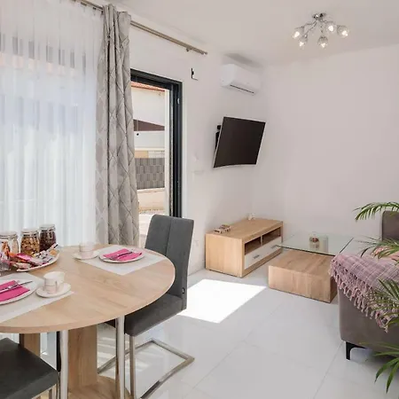 Flawless アパート